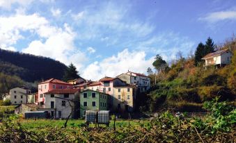 Sea Levanto and Cinque Terre. Calm, Cool, Freedom,for Children and Pet. Parking
