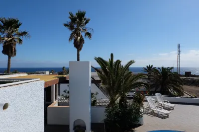 Little House with Pool,Sea-and Mountainview and Big Sunterrace for 4 Pers.