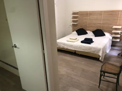 Steps to Sand Pad N/ Barcelona| 3 Room 2 Bath Pkng