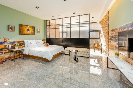 Muju Marina & Suite Pool Villa Spa Pension