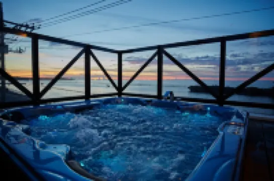 T&T Mof-Maeda Ocean Front House-