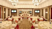 Holiday Inn Cochin Hotels in Kochi
