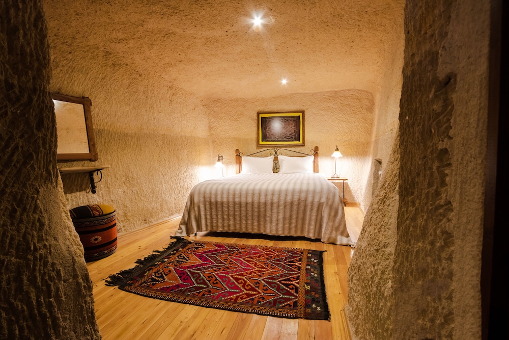 Sultan Cave Suites