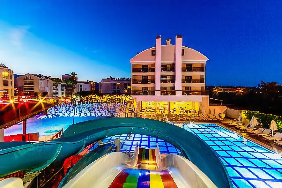 Julian Club Hotel