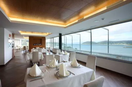 Hotel Thalasso Cantabrico Las Sirenas 4 Superior Отели в г. Loiba