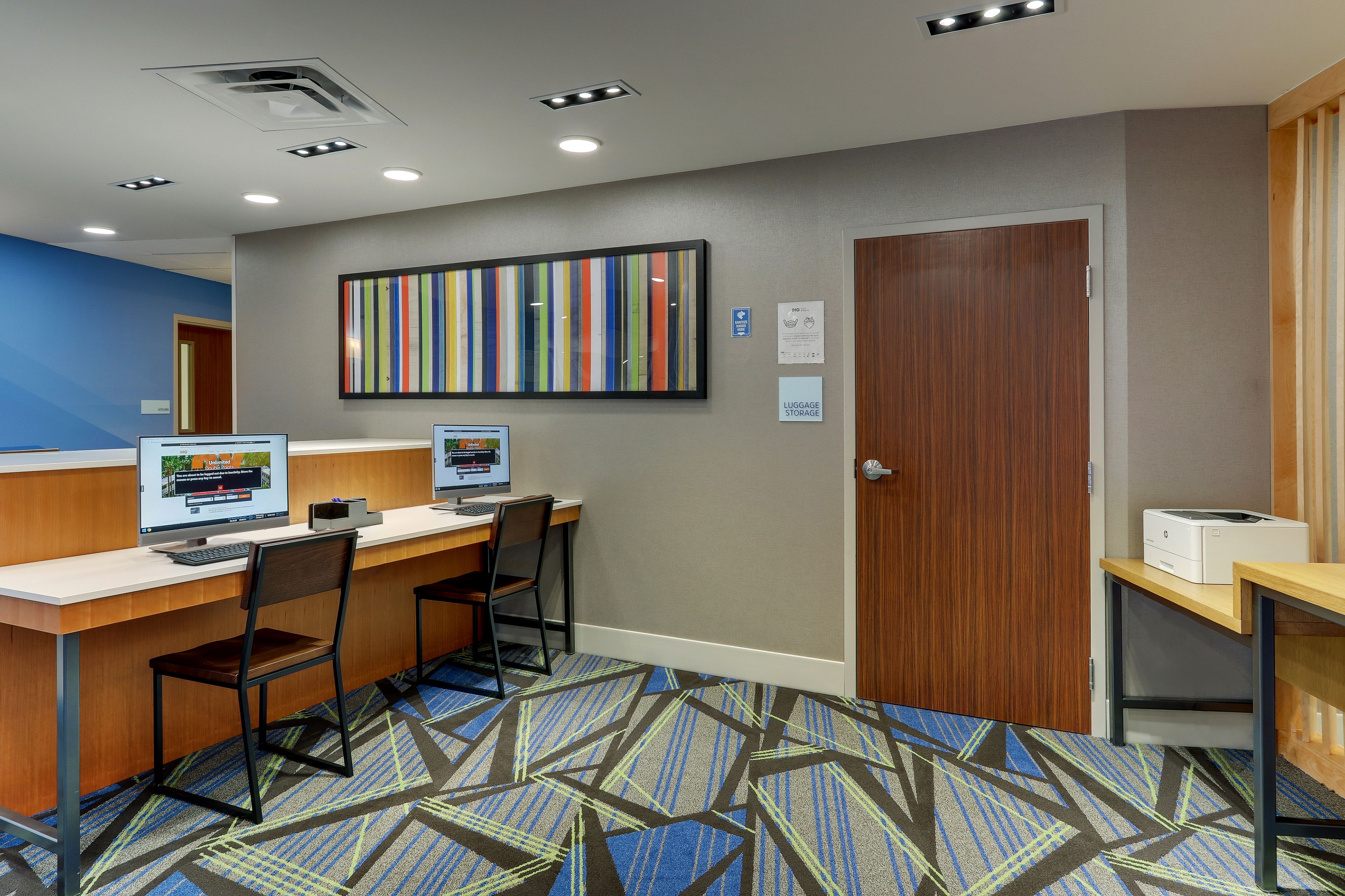 Holiday Inn Express & Suites Troy, an Ihg Hotel