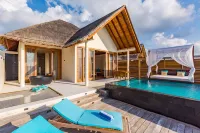Furaveri Maldives - piscine