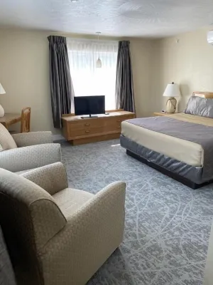 Lake Front Hotel فنادق في تشري فالي
