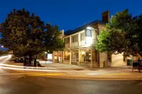 Cobb & Co Court Boutique Hotel Hotel di Eurunderee