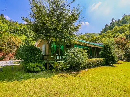 Goesan Romi House Pension Отели в г. Квесан