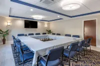 Comfort Suites St. Louis - Sunset Hills Hotels in Des Peres