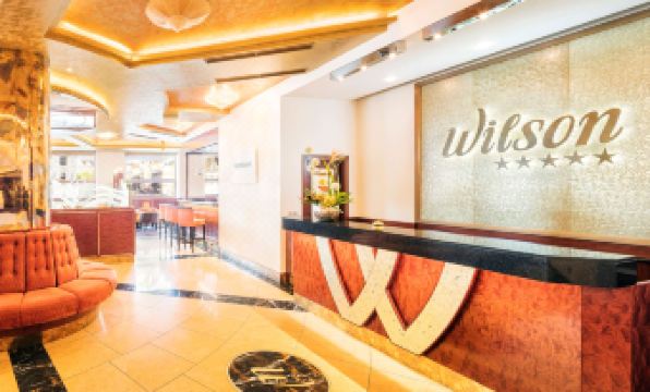 Occidental Praha Wilson