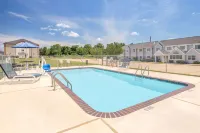 Microtel Inn & Suites by Wyndham Broken Bow Hotels in Broken Bow