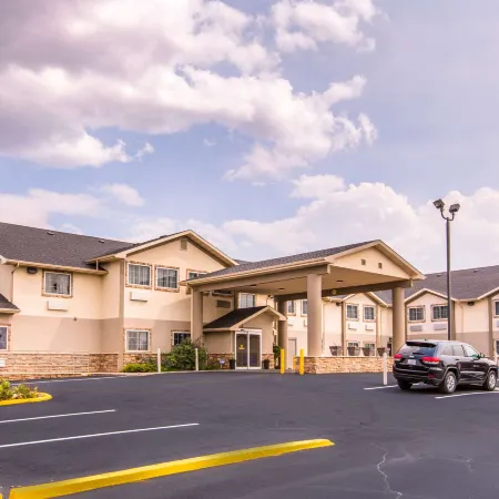 Quality Inn & Suites University