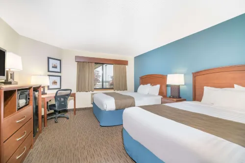 Days Inn & Suites by Wyndham Baxter Brainerd Area Hotels in Baxter