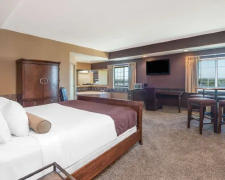 マイクロテル イン & スイーツ バイ ウィンダム クインシー ダウンタウン/リバー エリア クインシーのホテル