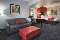 La Quinta Inn & Suites by Wyndham Dallas - Hutchins