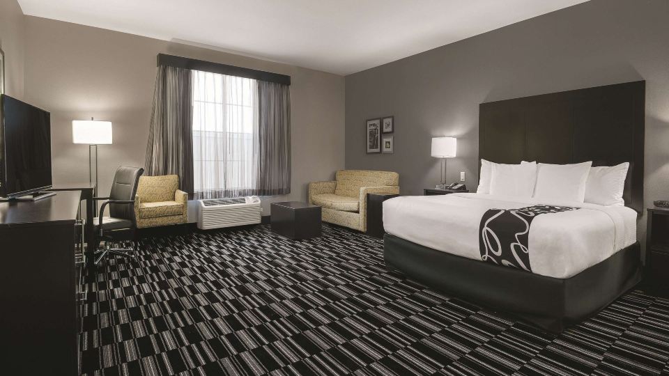 La Quinta Inn & Suites by Wyndham Fort Worth West - I-30