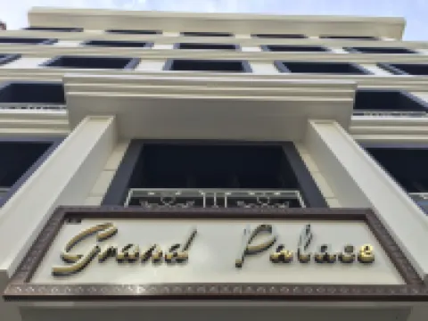 Grand Palace Hotel Hotel dekat Yesilkoy Station