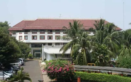 Bumi Wiyata Hotel Отели в г. Beji