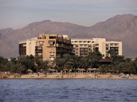 منتجع وريزيدنسزز موڤنبيك العقبة