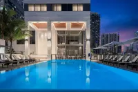 AC Hotel Miami Brickell - Rooftop Pools