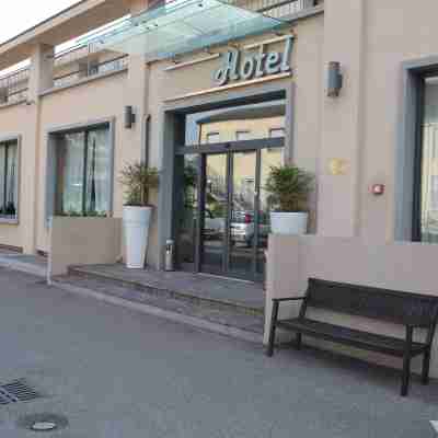 氫皮亞琴察菲拉飯店 Hotel Exterior