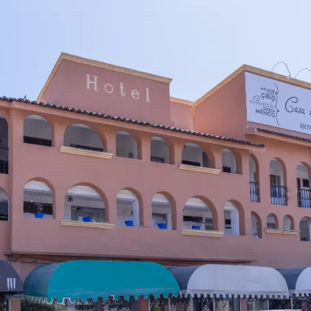 Hux Express-Huatulco