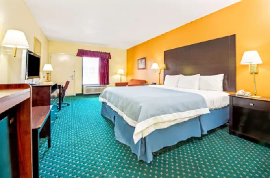 Days Inn by Wyndham Covington Hotels in Covington