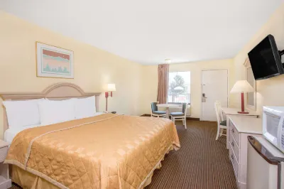 Days Inn by Wyndham Spartanburg Waccamaw