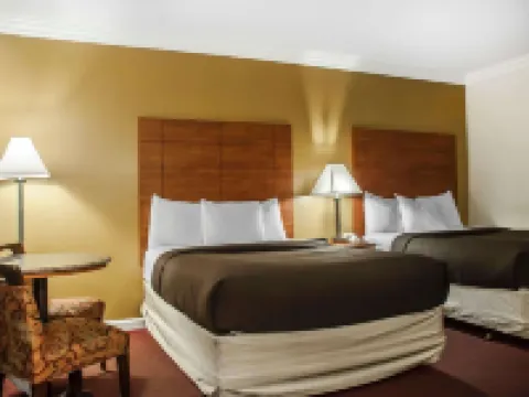 Econo Lodge at the Falls North Hotéis em Niagara County