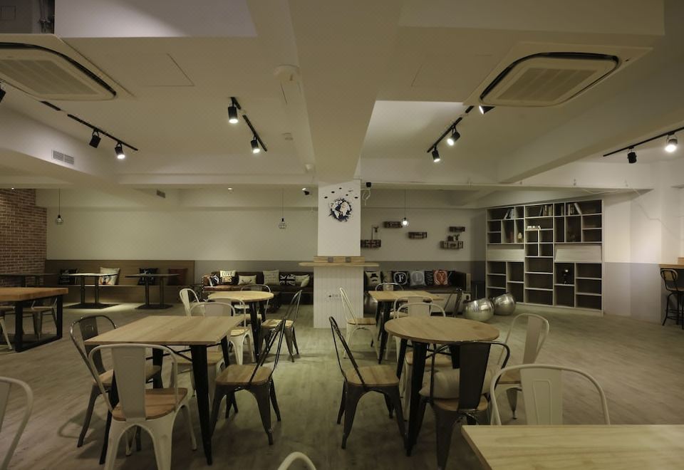 플라이인 호스텔의 입구 사진