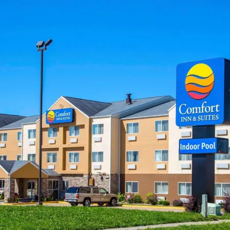 Comfort Inn & Suites Coralville - Iowa City Near Iowa River Landing