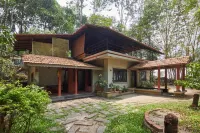 Edakkal Hermitage Hotels in Sultans Battery