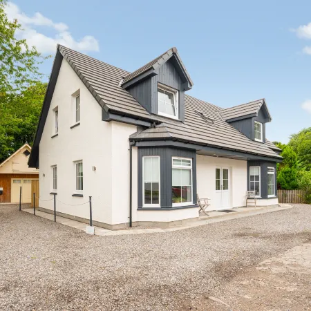 Loch Ness House
