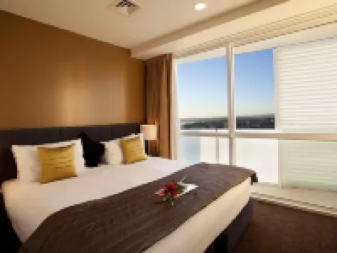 The Quadrant Hotel & Suites Hotels near The University of Auckland
