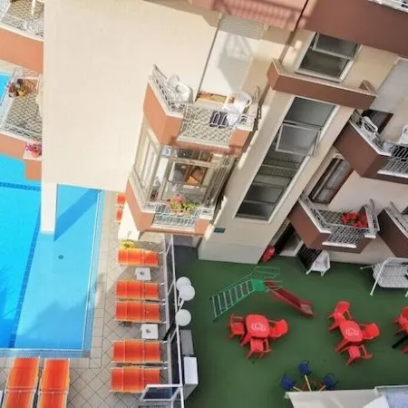 Hotel Cosmos
