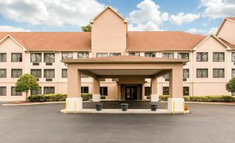 Comfort Suites Wilmington Near Downtown
