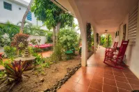 Coconut Palms Inn Hotels in Rincon