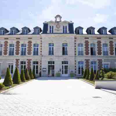 Hôtel du Château Hotel Exterior