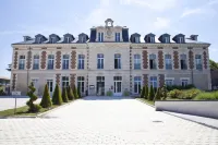 Hôtel du Château Hôtels à : Lagord