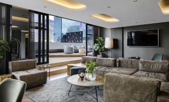 The Onyx Apartment Hotel by Newmark