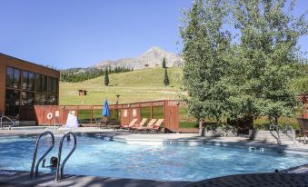 Huntley Lodge at Big Sky Resort