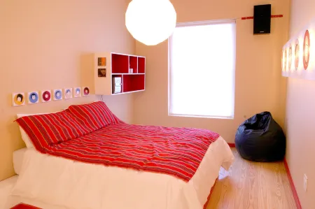 Daddy Long Legs Art Hotel Отели рядом с достопримечательностью «City Hall»