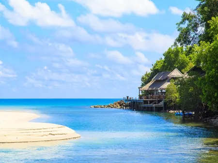 Captain Hook Resort @Koh Kood Отели рядом с достопримечательностью «Кут»