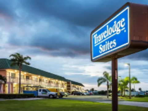 Travelodge Suites by Wyndham Lake Okeechobee Hoteles en Condado de Okeechobee