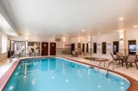 Comfort Suites Mattoon East - Pools