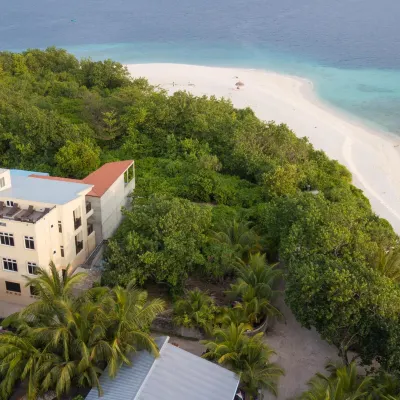 Paguro Beach Inn Hotels near Beach