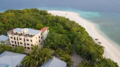 Paguro Beach Inn Hotels near Fesdhoo