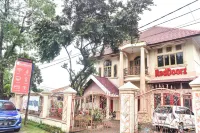 RedDoorz near Sultan Hasanuddin Airport 2 Hotel dekat TaqychanSaffron Turikale Maros